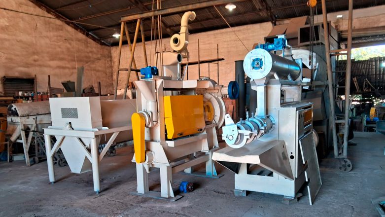 Extrusora Granjatec TEC 1500 Usada em Londrina-PR